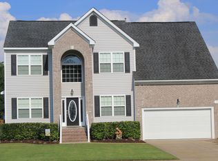 1817 Dock Harbour Dr, Chesapeake, VA 23321
