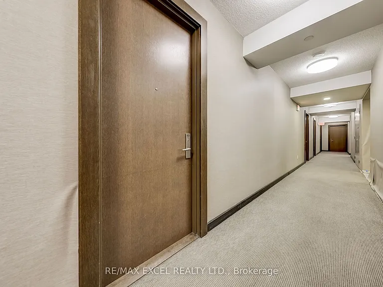 386 Yonge St #4904 — Photo 13