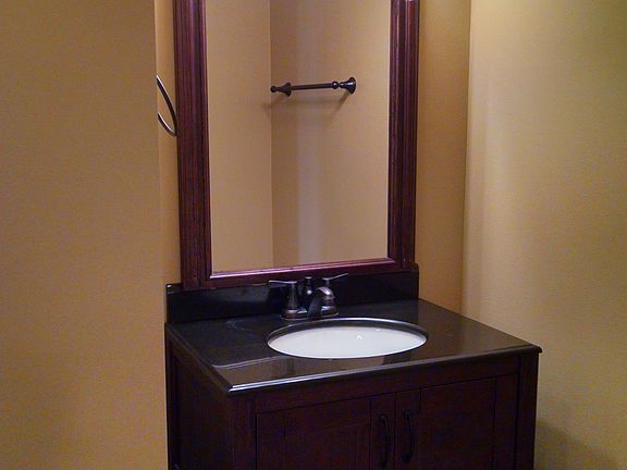 1/2 Bath
