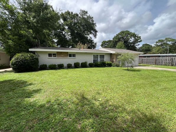6123 Hilltop Rd
