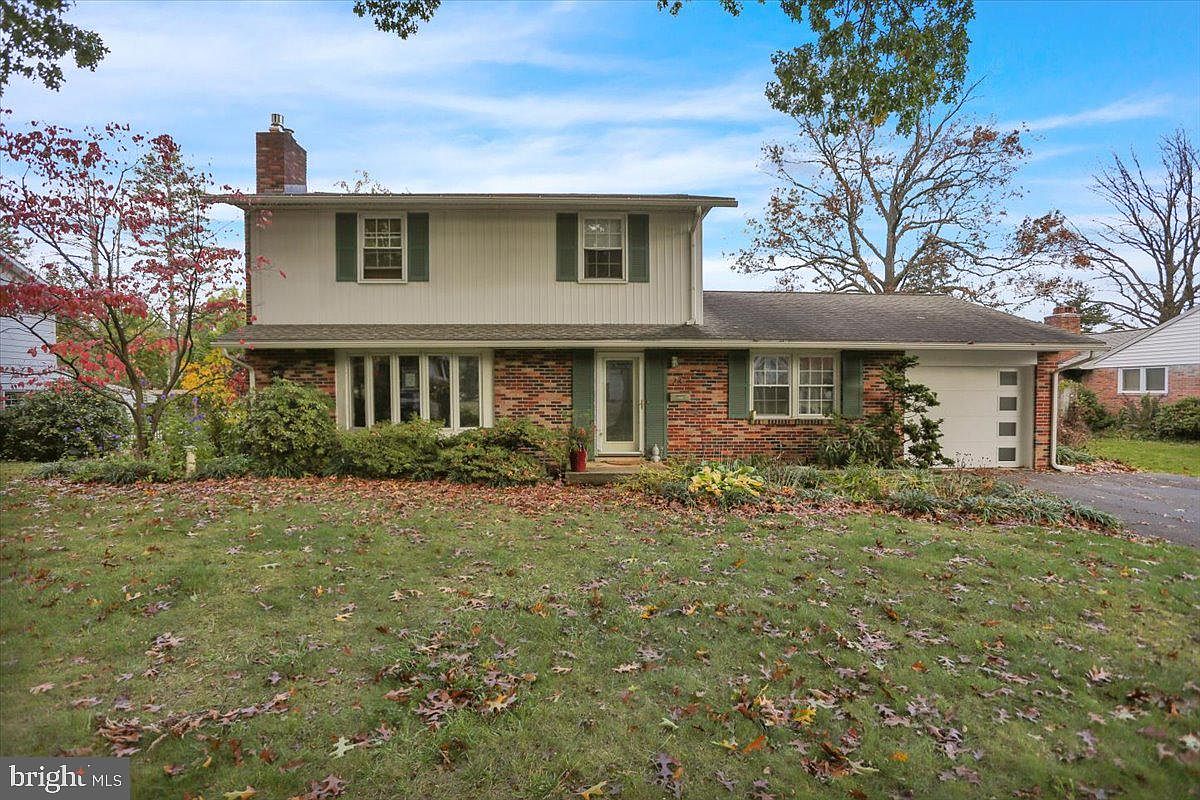 23 Cedarwood Rd, Wyomissing, PA 19610 Zillow