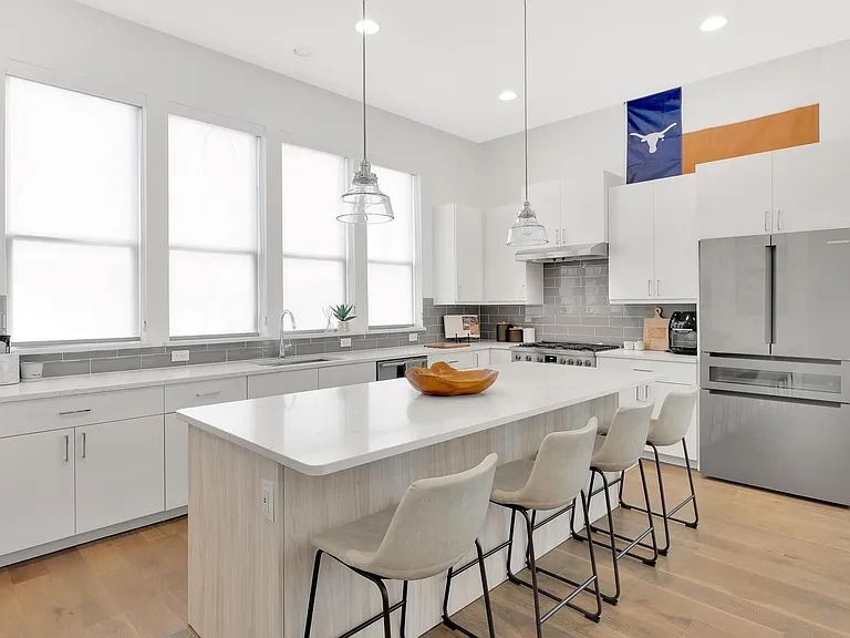 1008 Concordia Ave — Photo 13