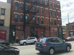 727 W Grand Ave #4, Chicago, IL 60654