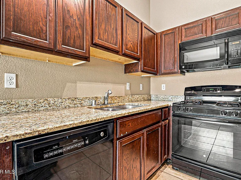 7008 Faxon Dr — Photo 19