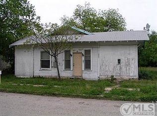 1409 Avenue E, Brownwood, TX 76801