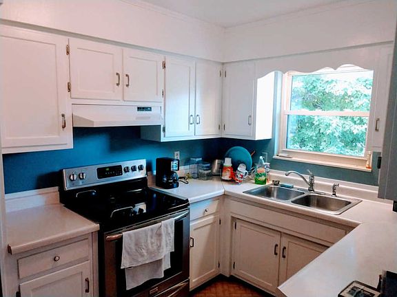 3rd image of 203 Bobwhite Cir