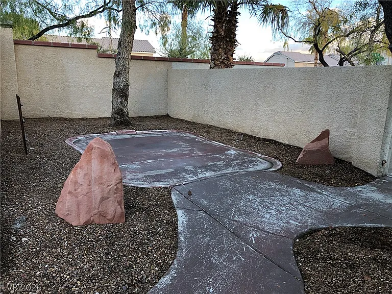 9724 Sandmist Ave — Photo 37
