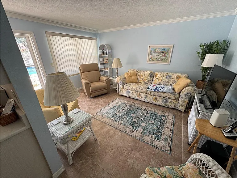 510 Granada Ave #105 — Photo 5