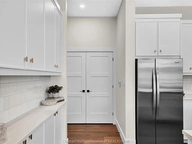 12 Mill St W #214 — Photo 32