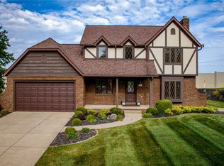 675 Treeside Dr, Stow, OH 44224