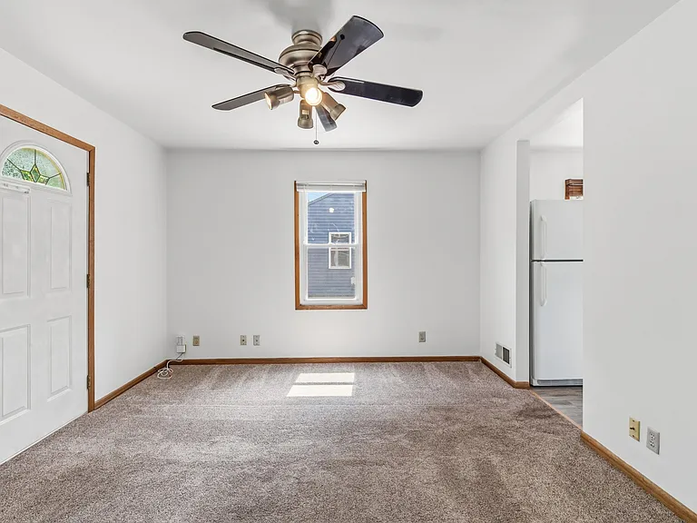 3485 Hargrove St — Photo 14