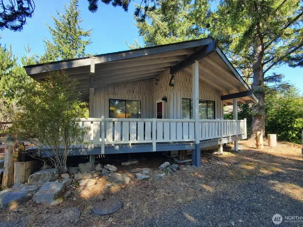 1000 Mt.Olympus Avenue SE, Ocean Shores, WA 98569