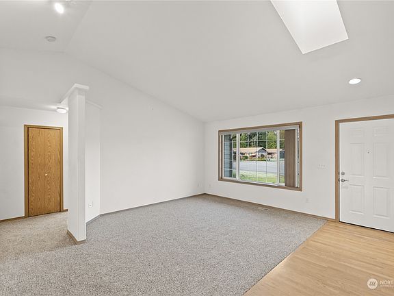 5th image of 8117 64th Drive NE
