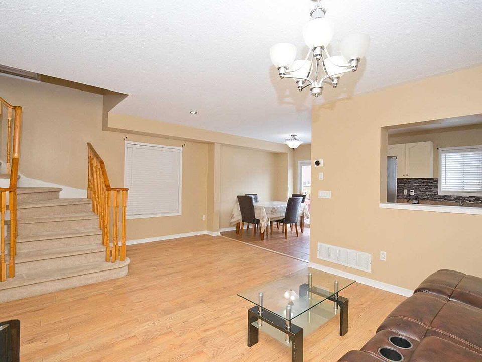 2nd image of 7 Briarcroft Rd