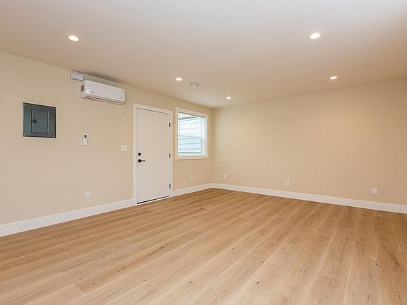 3rd image of 305 Bocana St