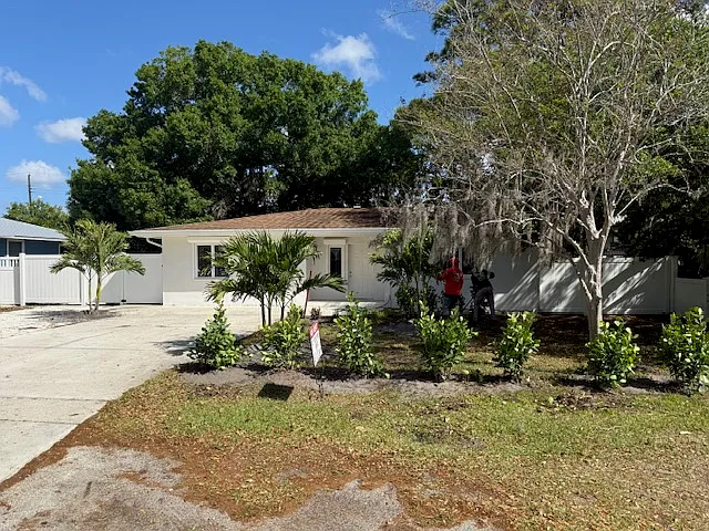 2327 Gull Ln — Photo 5