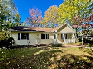 12476 Spruce St, Sawyer, MI 49125