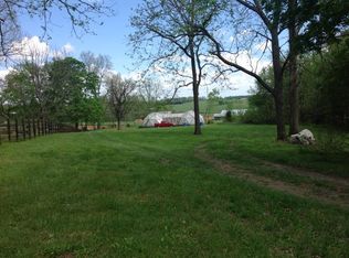 4571 Matthews Rd, Cedar Hill, TN 37032