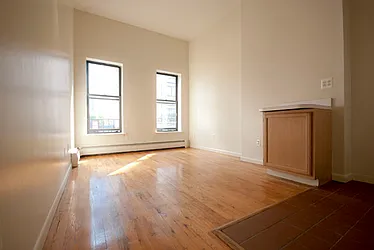 Rented by DSA Realty Midtown West