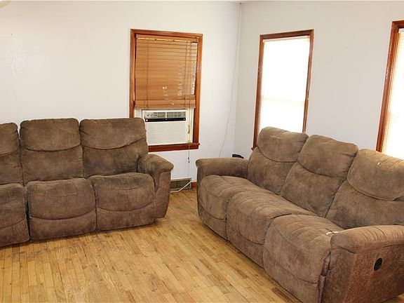 5th image of 123 E Atkinson Ave