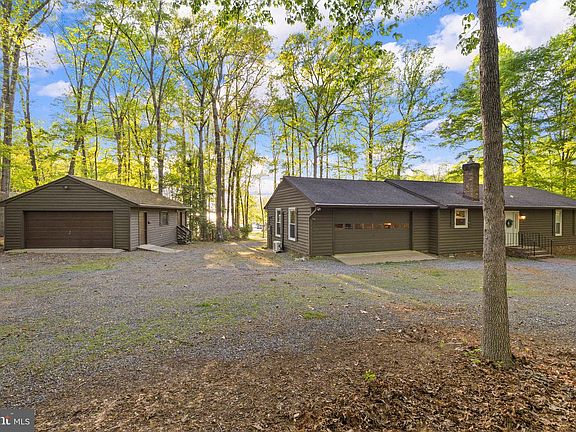 3rd image of 154 Becky Ct