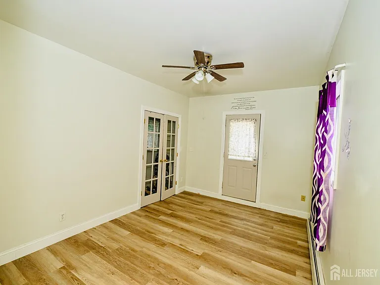 11 Baxter Rd — Photo 16