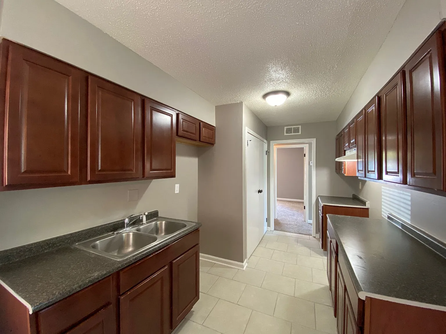 3838 Hyacinth Dr — Photo 2