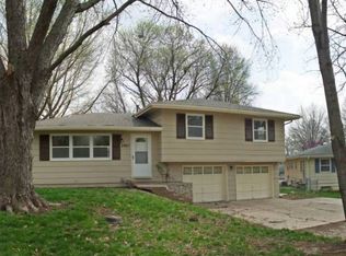 2921 Virginia Cir, Leavenworth, KS 66048