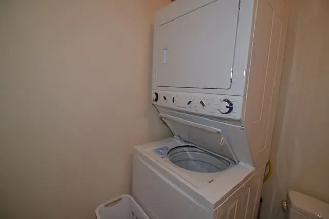 2 bed, 2.0 bath, 1100 sqft, $3,375 — Photo 4
