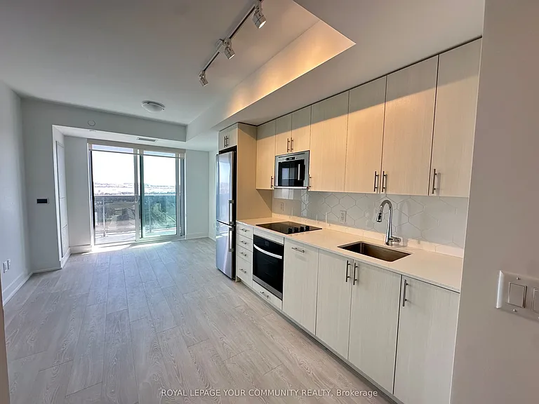 2545 Simcoe St N #2001 — Photo 12