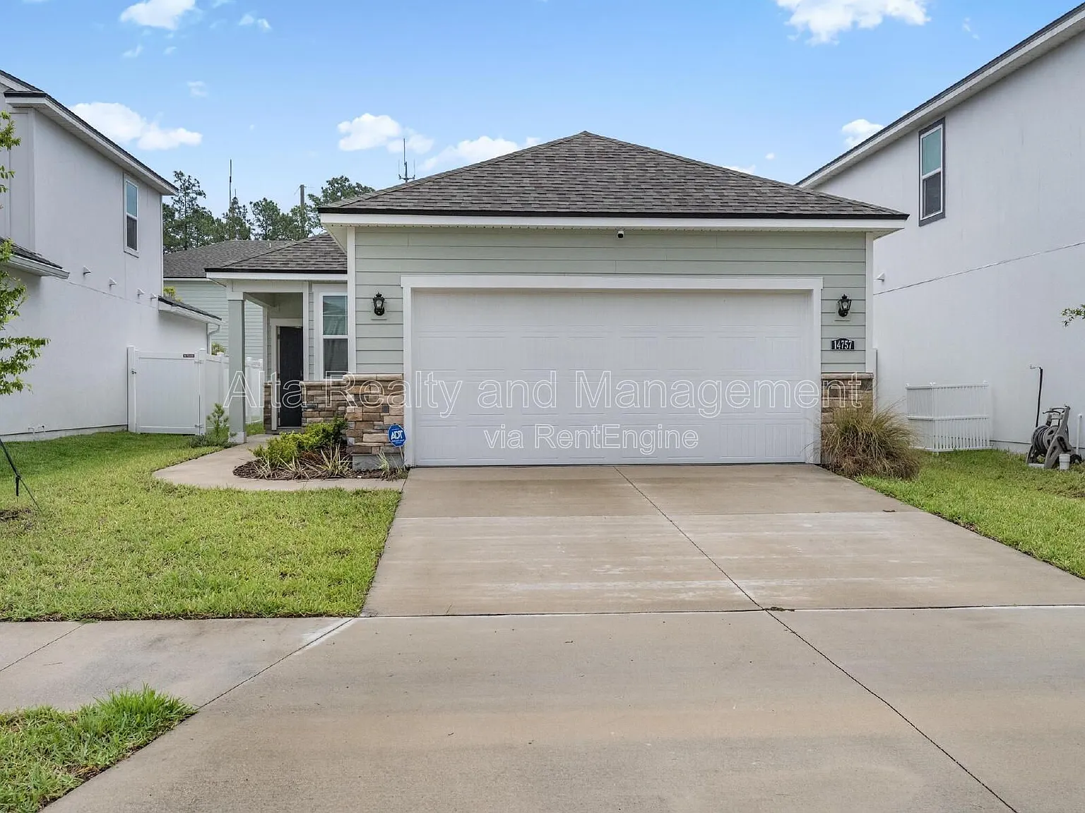 3 bed, 2.0 bath, 1519 sqft, $1,995 — Photo 2
