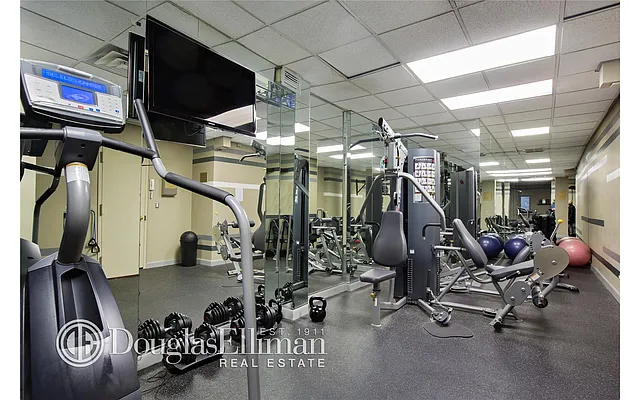 Rented by Douglas Elliman | media 14