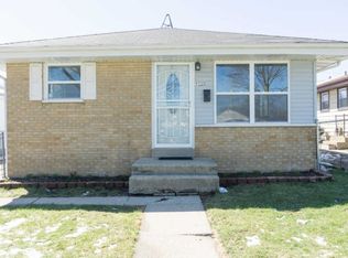 5735 N 96th St, Milwaukee, WI 53225