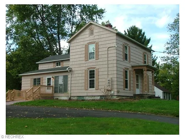 2635 North photo 1