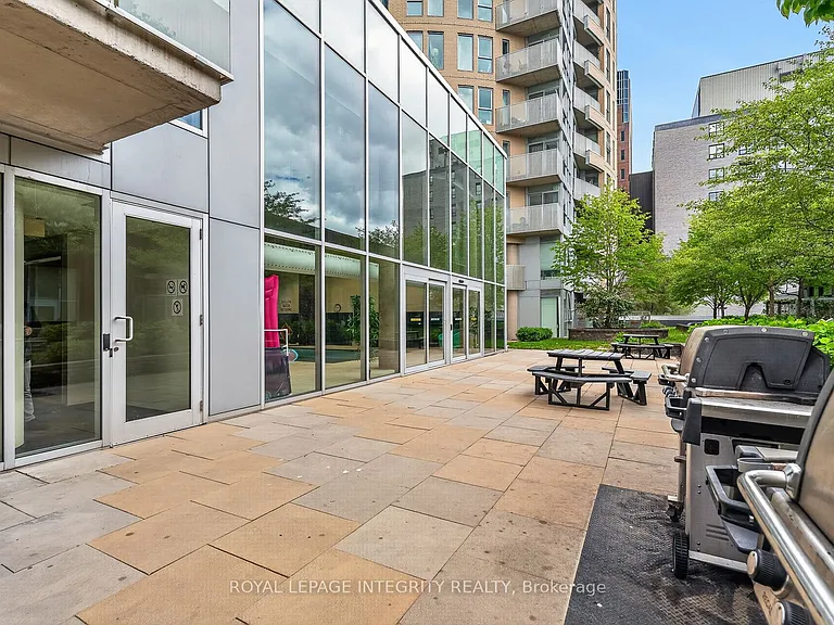 40 Nepean St #2102 — Photo 37