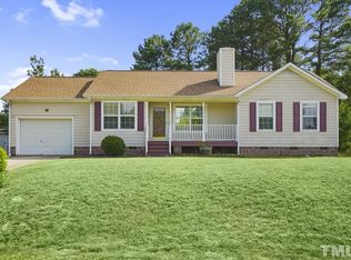 713 Papsworth Ct, Fuquay Varina, NC 27526
