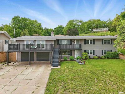 21704 283rd Ave, Le Claire, IA, 52753