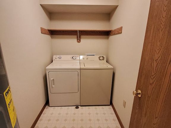 4th image of 273 N Chicago Ave #273CHI8