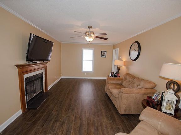5th image of 443 Creekridge Dr