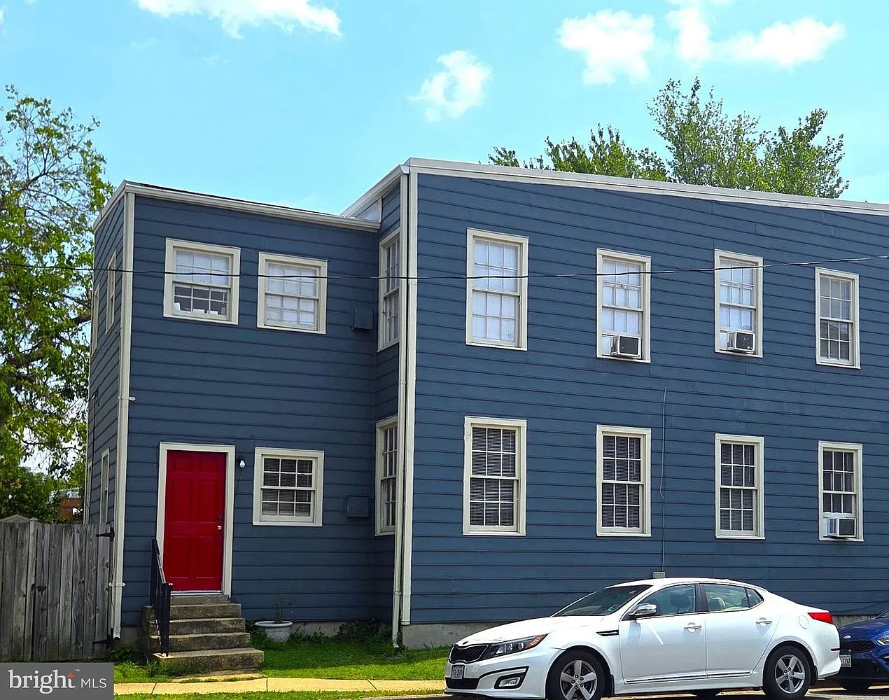 1 bed, 687 sqft, $1,950 — Photo 1