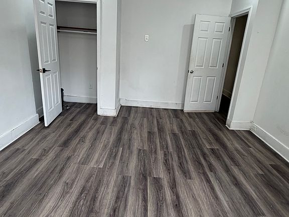 3rd image of 3025 Kennedy Blvd