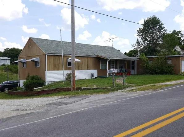 3387 Howells Mill Rd, Ona, WV 25545