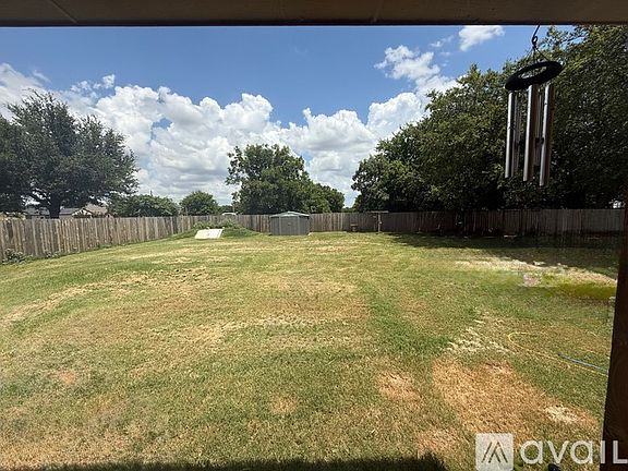 4th image of 1035 City View Dr
