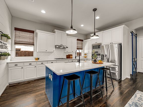 3rd image of 3341 Man O War Rd