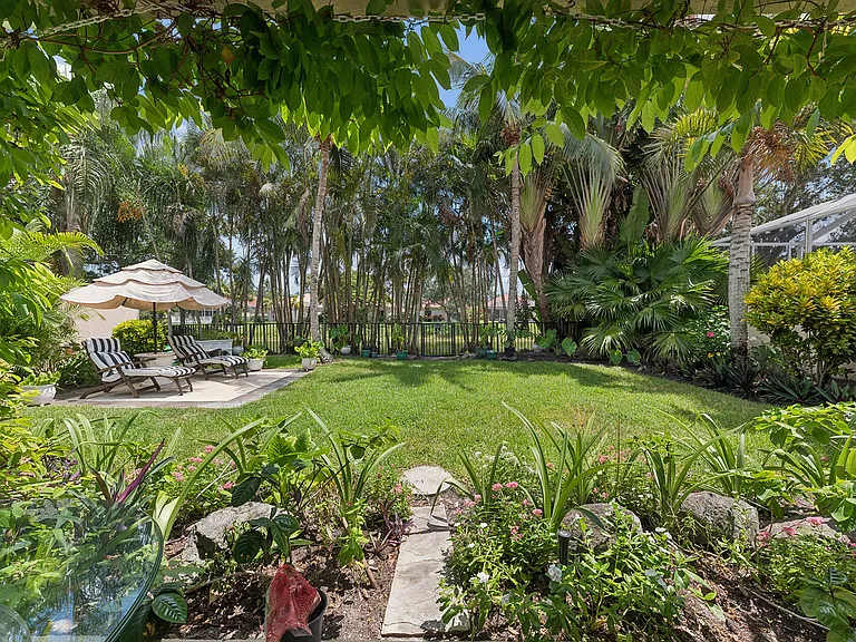 7808 Quida Dr — Photo 25
