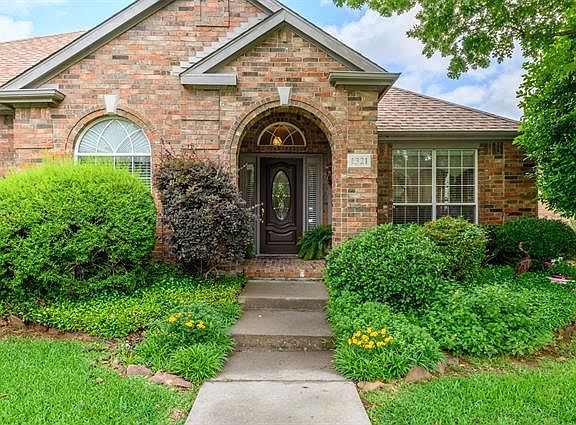 3rd image of 1321 Bogard Ln