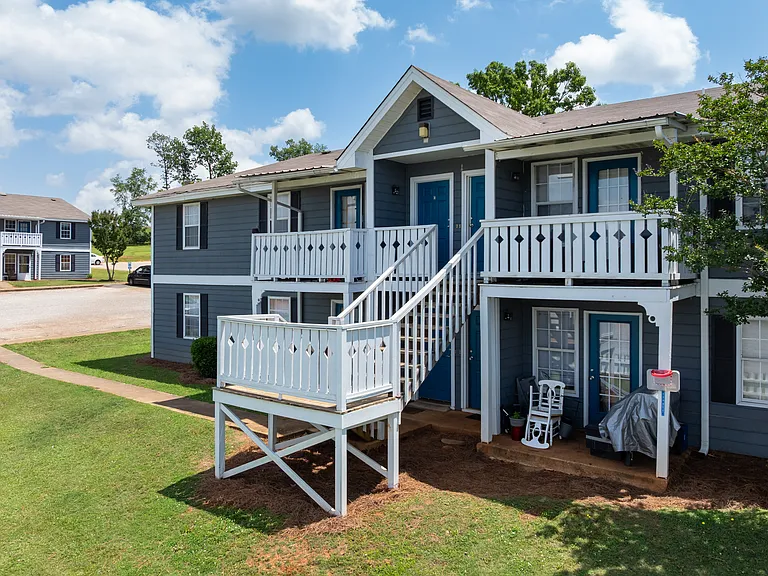 Enjoy our beautiful grounds featuring a community pool and well-maintained common areas, professionally operated by Highlands Vista Group.