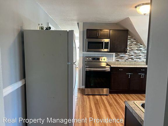 2nd image of 13-15 Regent Ave Unit 3