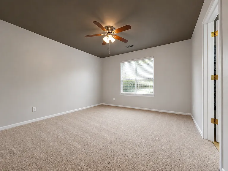 324 Palomino Ln — Photo 10