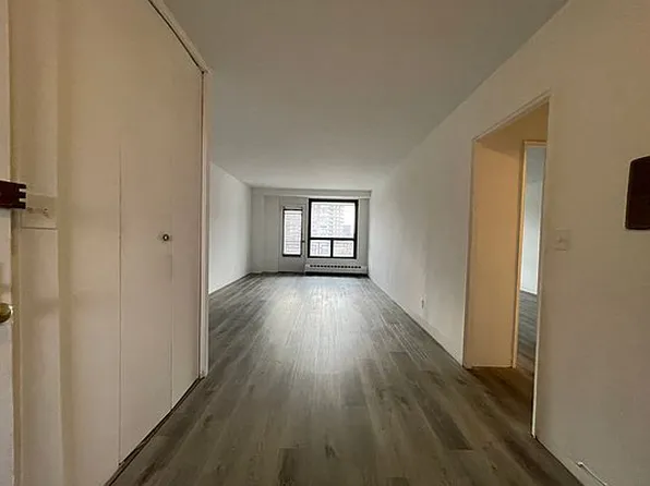 61-35 98th St APT 9L, Queens, NY 11374